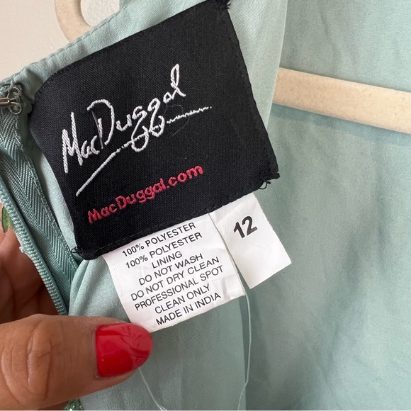 New Mac Duggal Mint Sequined Sleeveless Embellished Neckline Gown, Size 12 - Picture 9 of 10